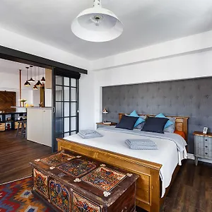 Bohemian Old Town Boutique Appartamento Bucarest
