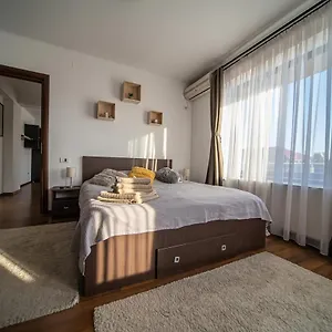 Tatu Bar&grill Appartamento Otopeni